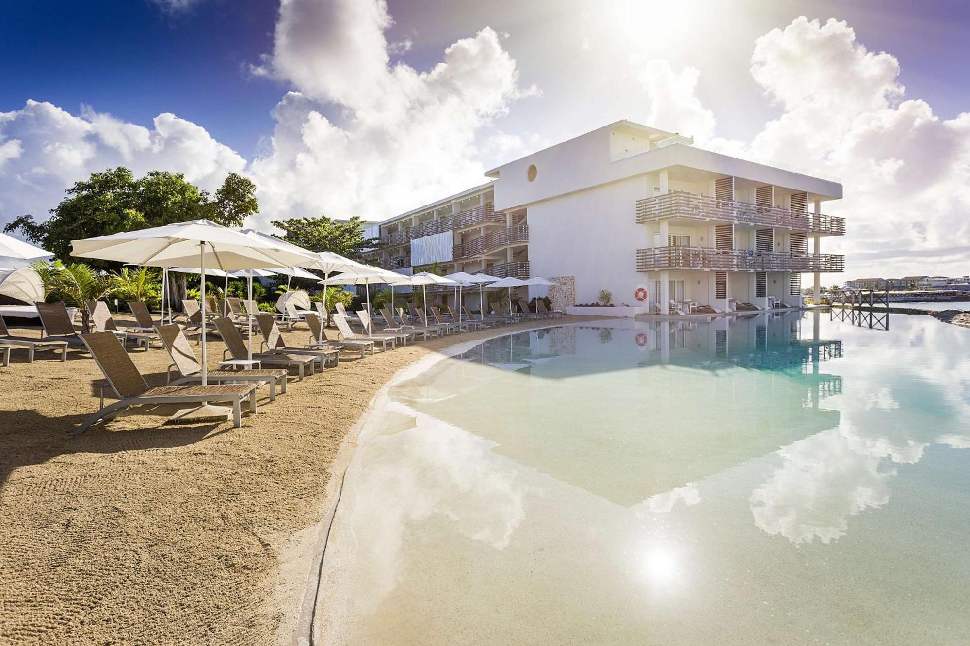 Sonesta Ocean Point Resort (Adults Only) Maho Extérieur photo